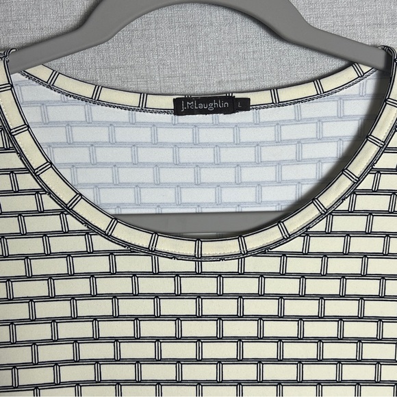 J McLaughlin Women's Catalina Coth Grecian Brick Print Top‎ Large Ivory Black - Picture 3 of 8